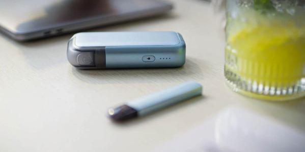 Il futuro dello svapo sbarca su Esvapora.it: Vaporesso Kit COSS con Power Bank e Auto Refill